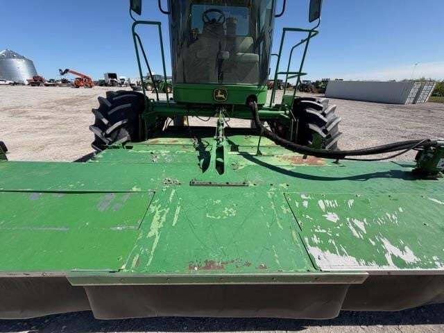  John Deere 4995 Self-Propelled Windrowers and Swather