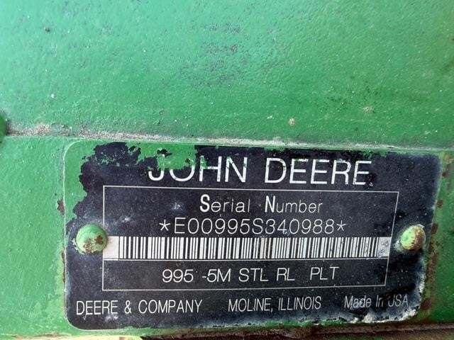  John Deere 4995 Self-Propelled Windrowers and Swather