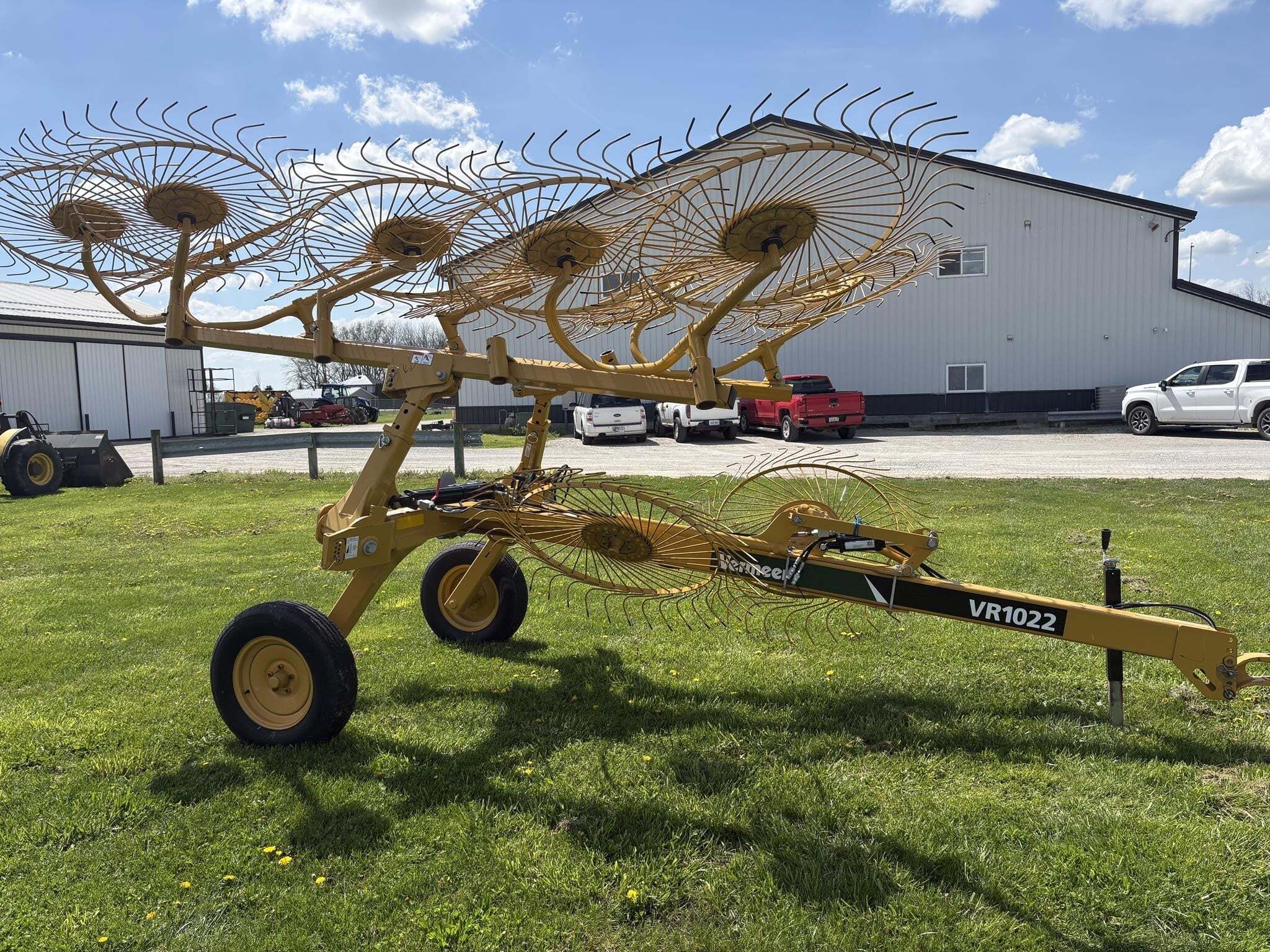 2022 Vermeer VR1022 Rake - $Call | Machinery Pete