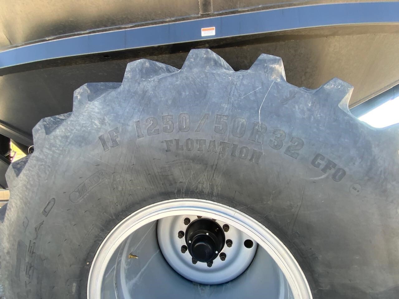 2024 J&M 1150-20D Grain Cart