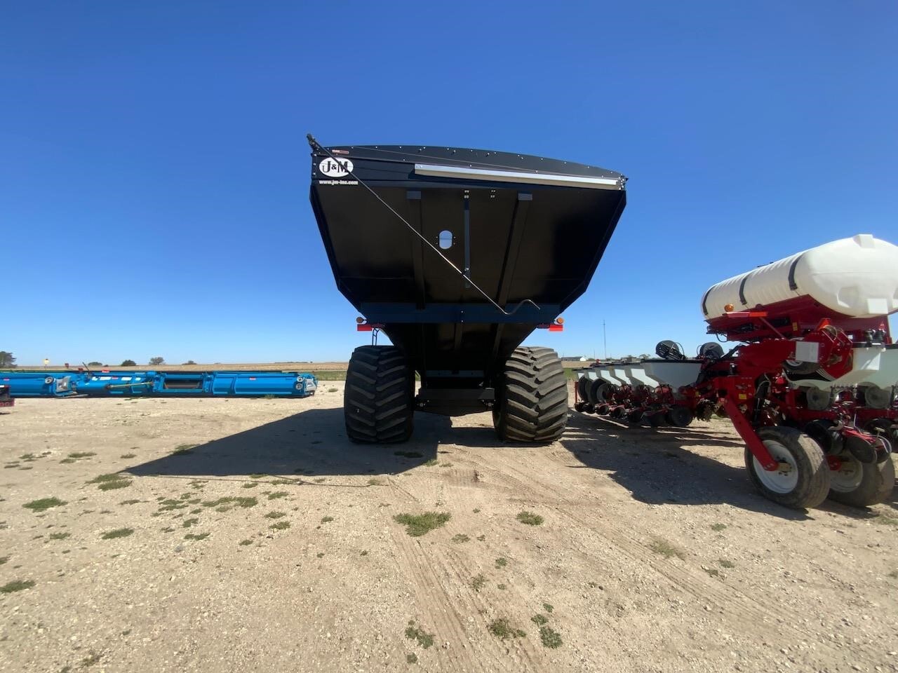 2024 J&M 1150-20D Grain Cart