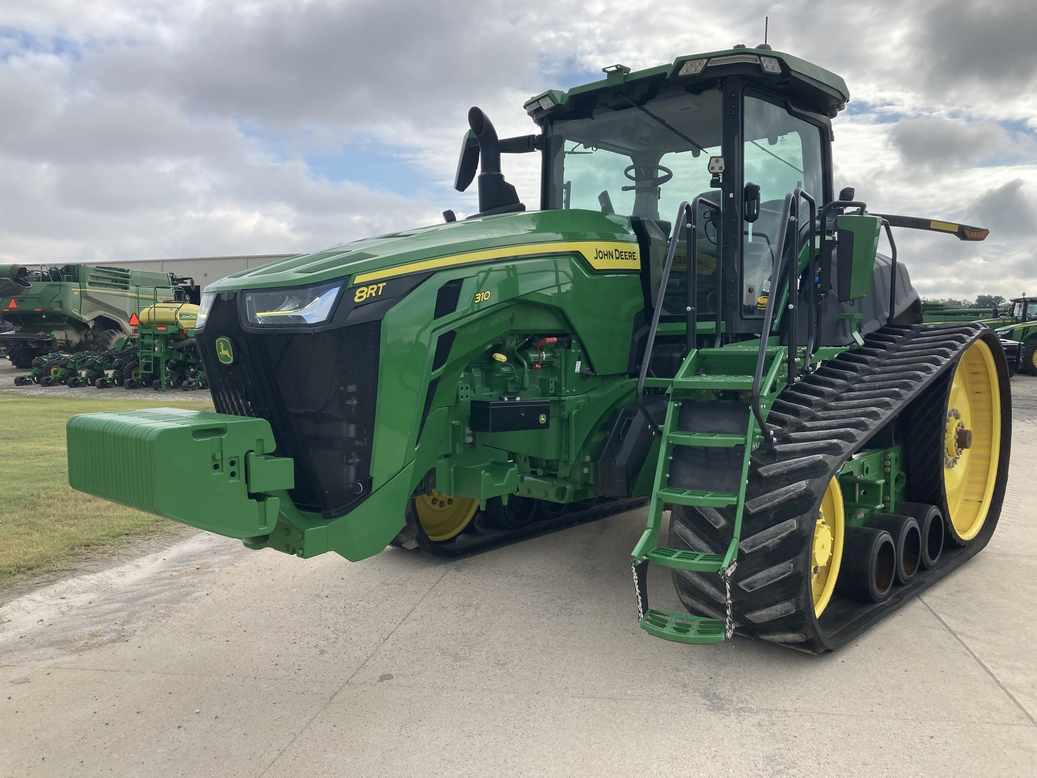 2022 John Deere 8RT 310 Tractor