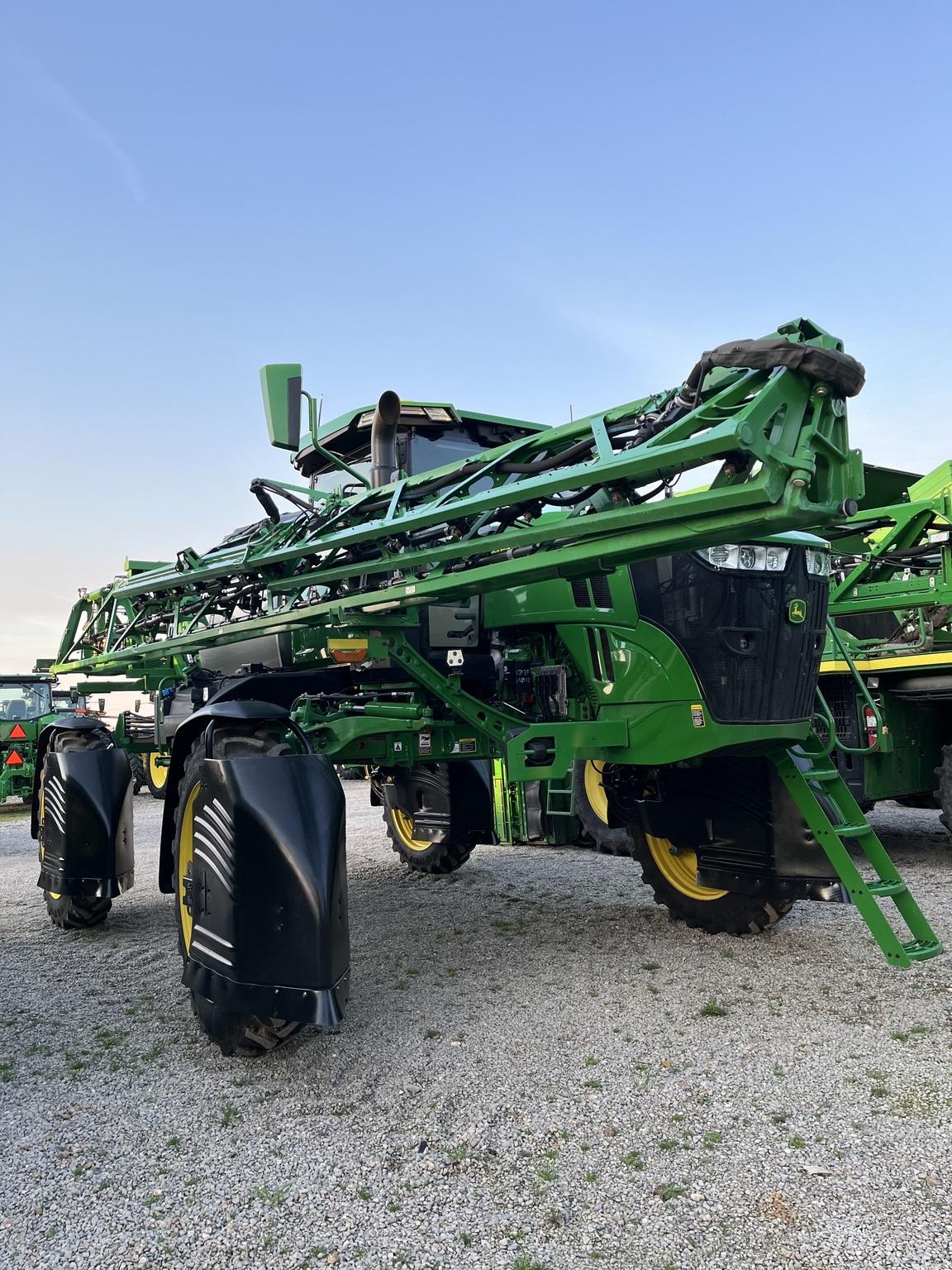 2023 John Deere 412R Self-Propelled Sprayer