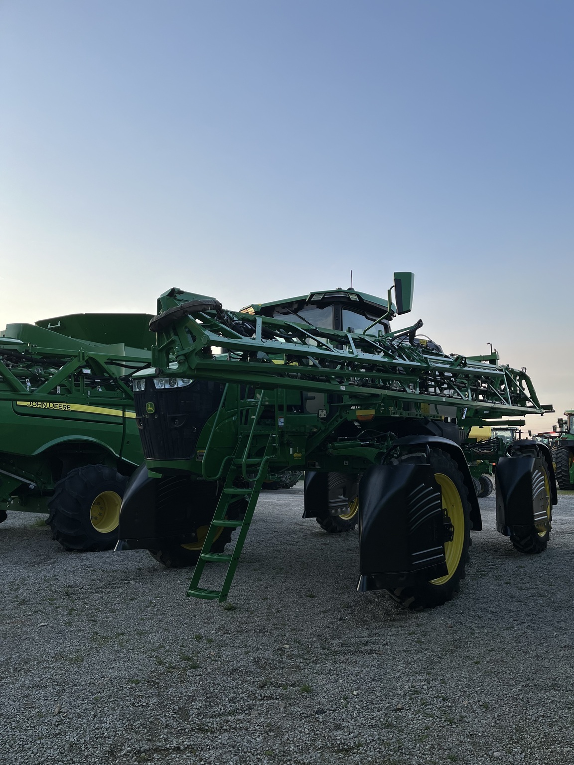 2023 John Deere 412R Self-Propelled Sprayer