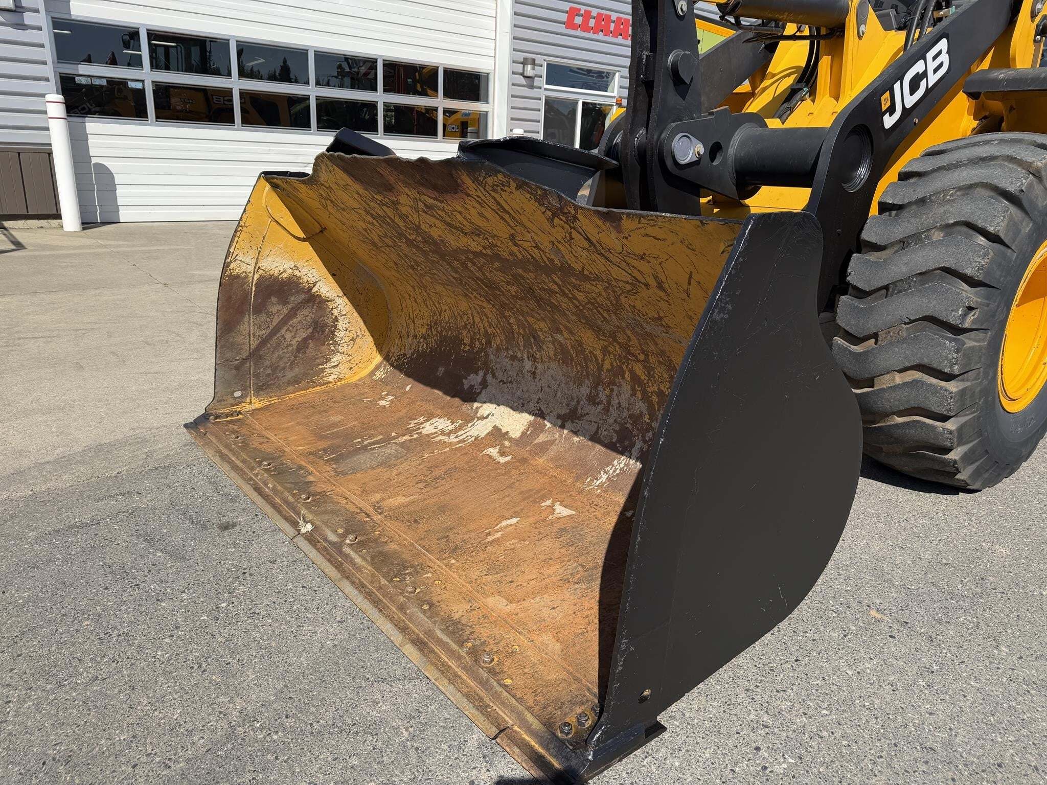 2017 JCB 427ZX Wheel Loader