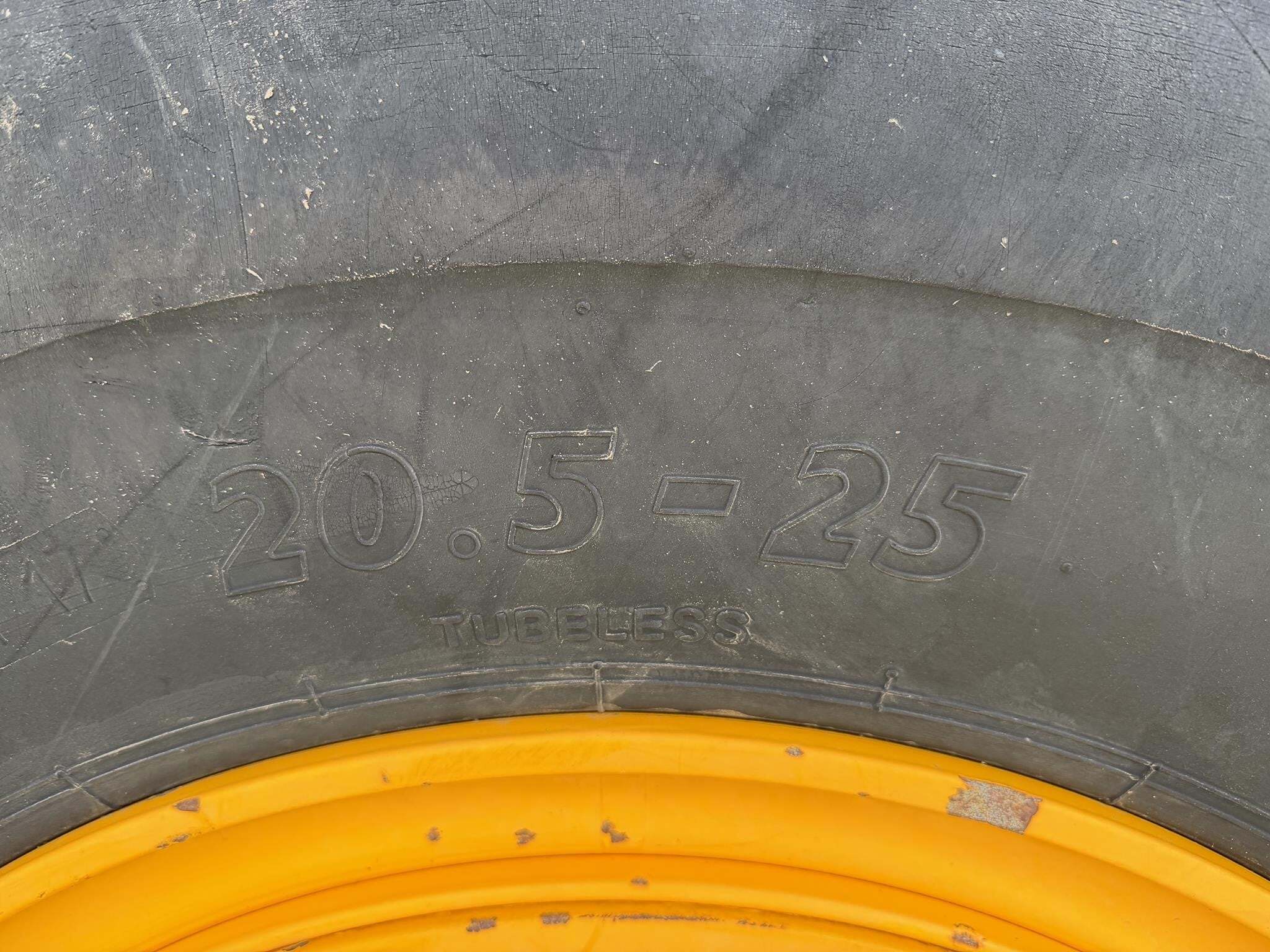 2017 JCB 427ZX Wheel Loader