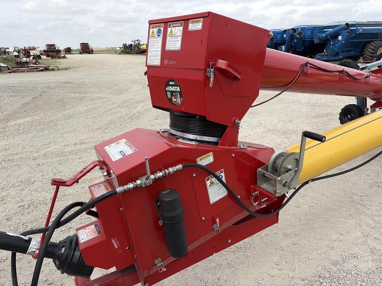 2022 Westfield MKX2 10-63 Augers and Conveyor