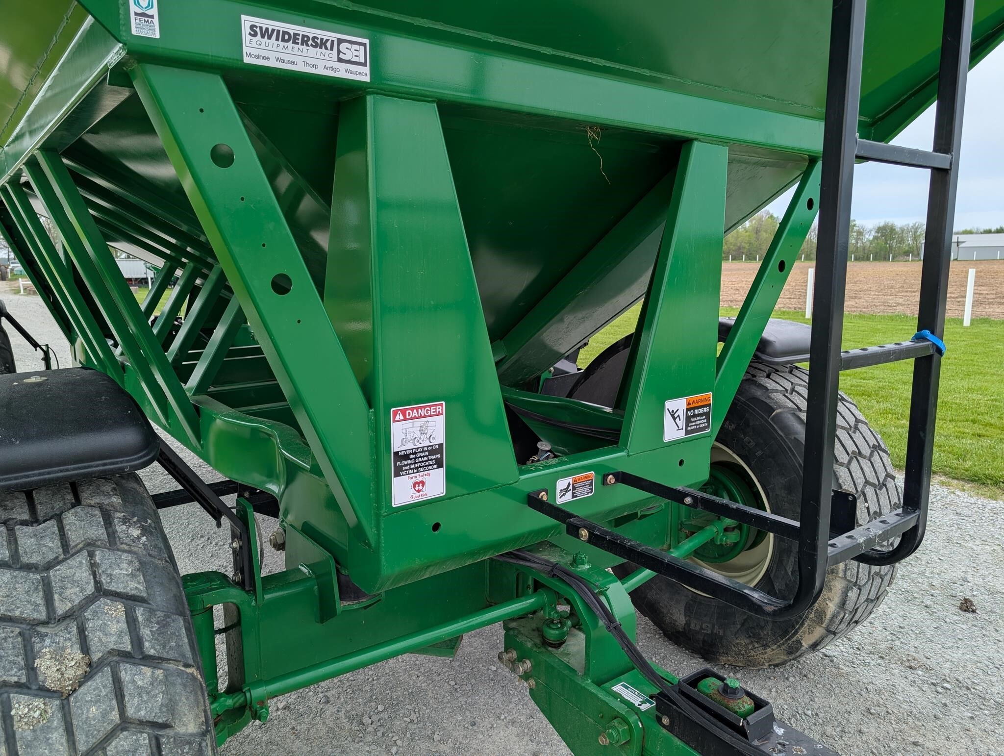 2013 Brent 757Q Gravity Wagon