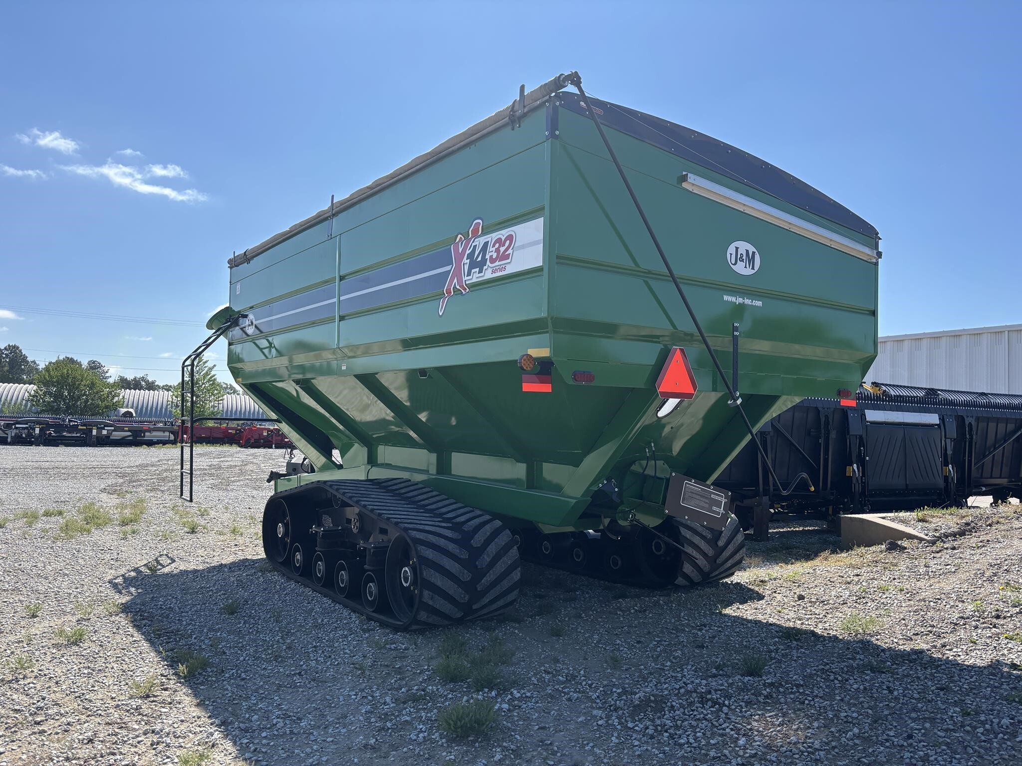 2021 J&M 1432-22T Grain Cart