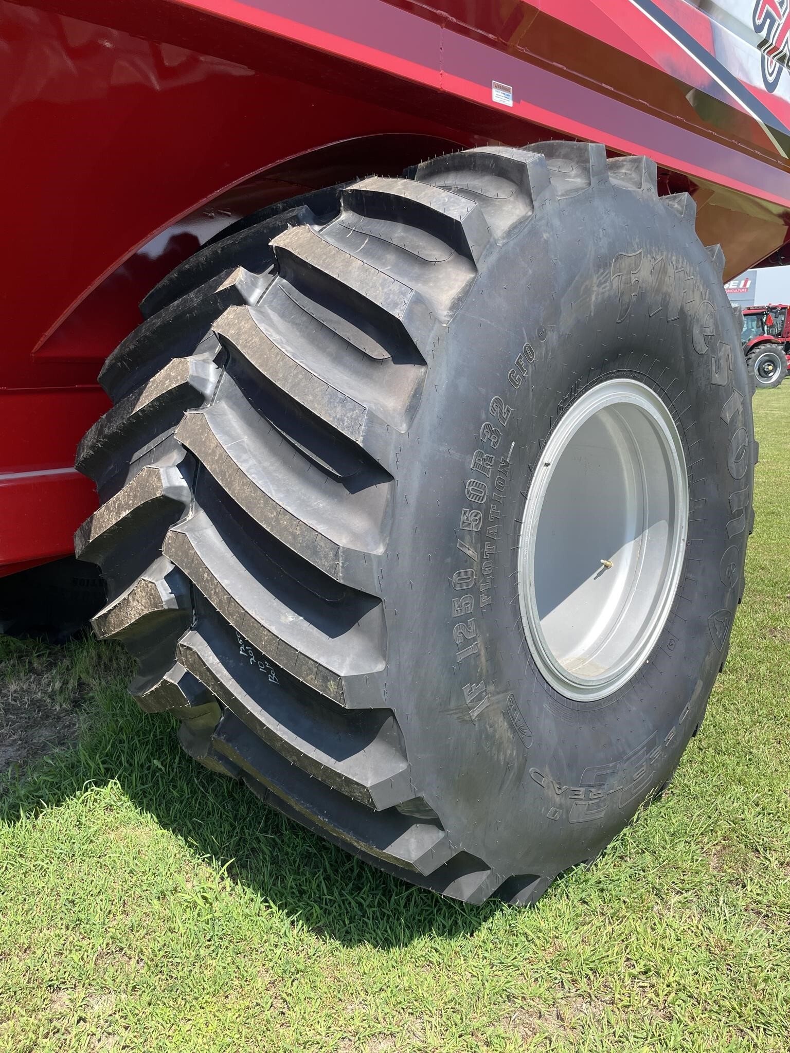 2025 J&M 1432-22S Grain Cart