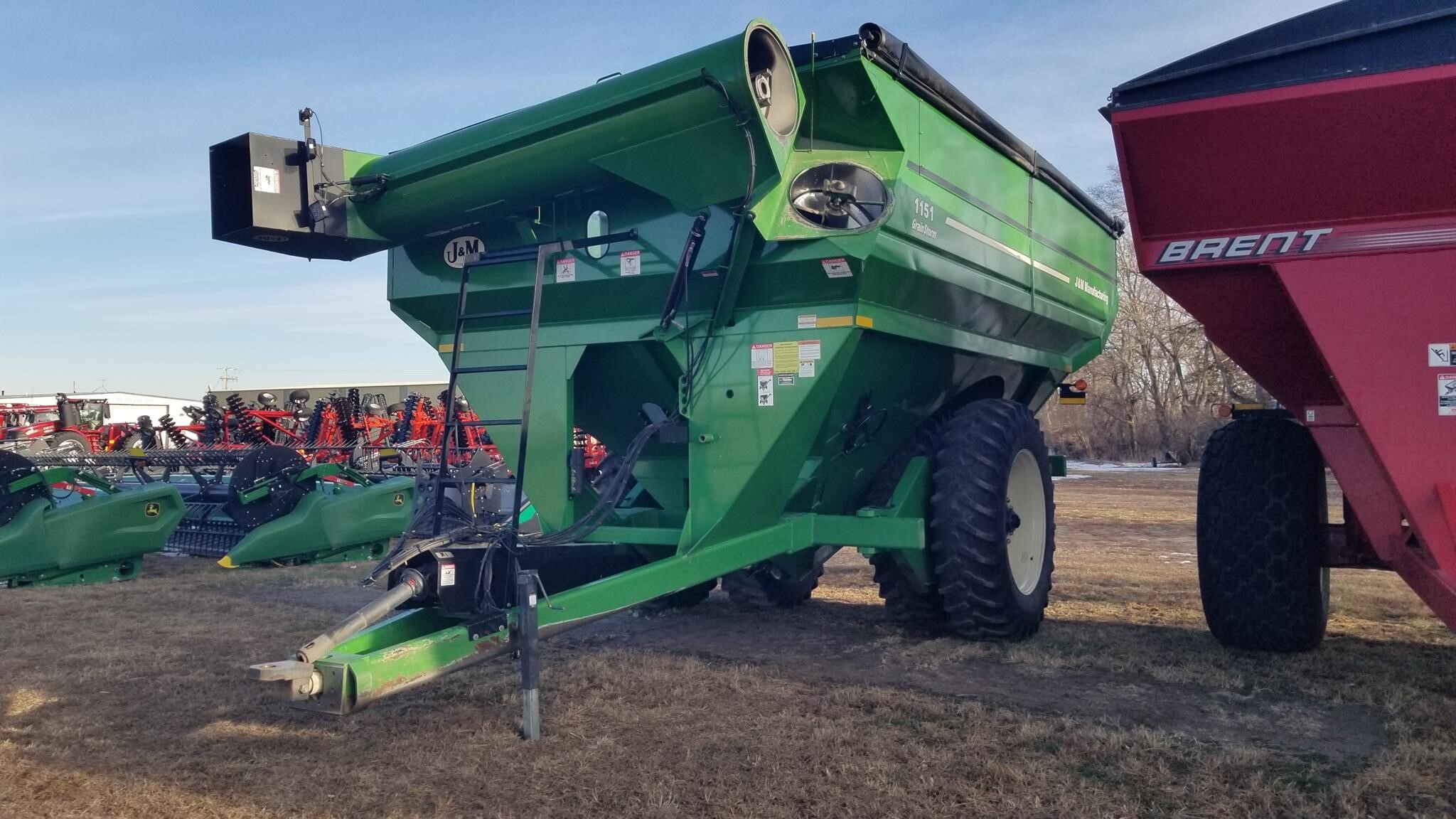 2011 J&M 1151-22D Grain Cart