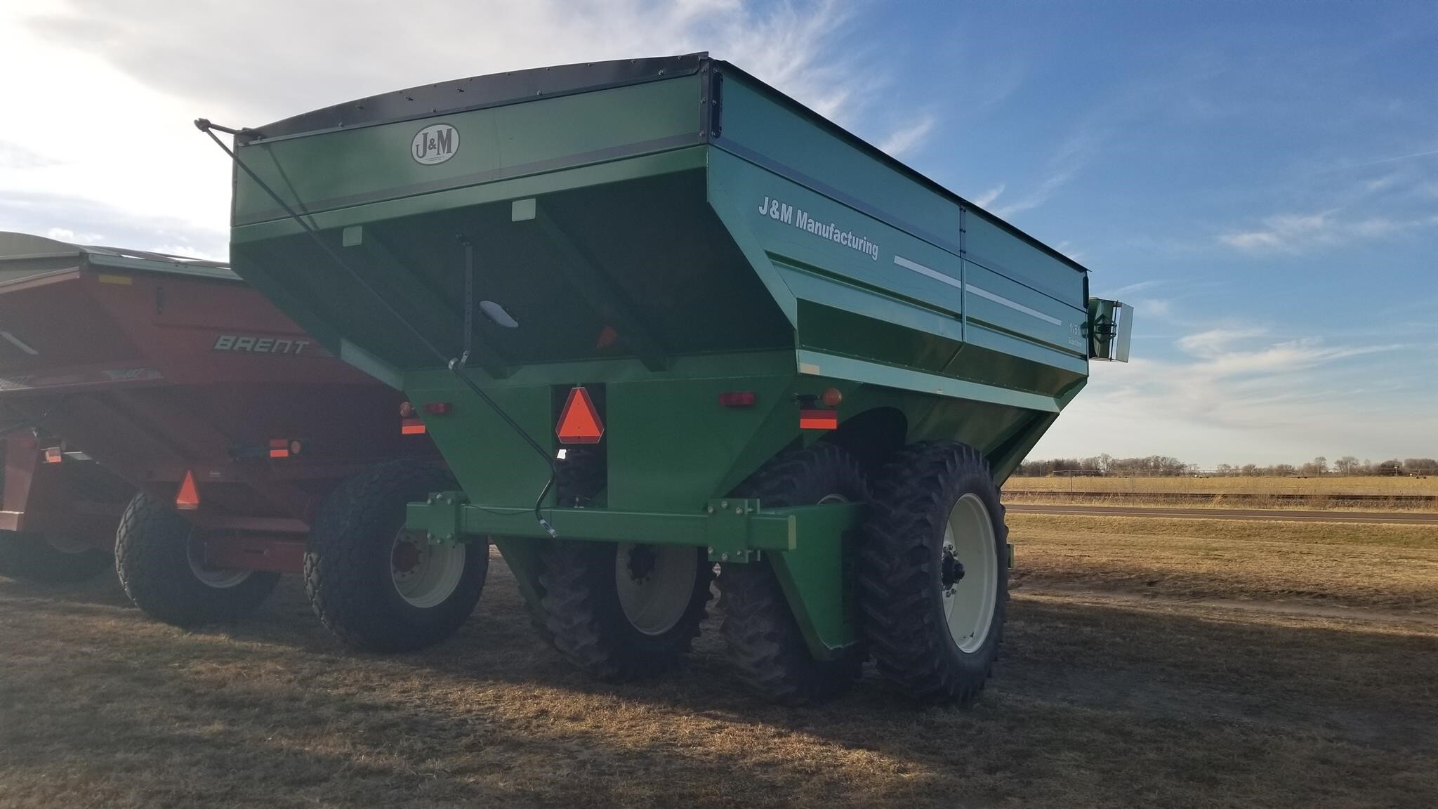 2011 J&M 1151-22D Grain Cart