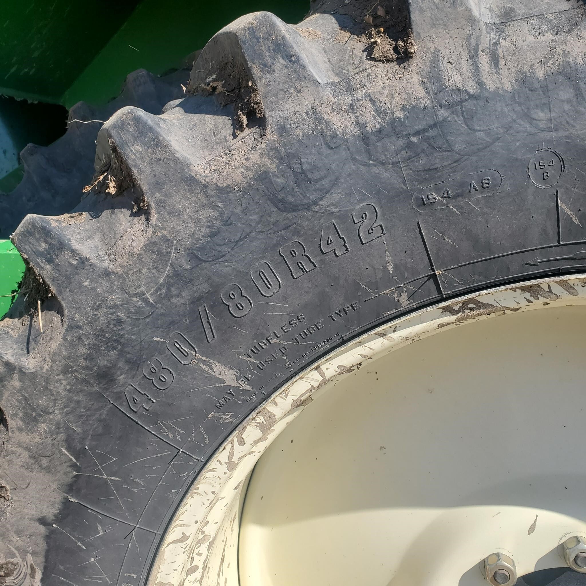 2011 J&M 1151-22D Grain Cart
