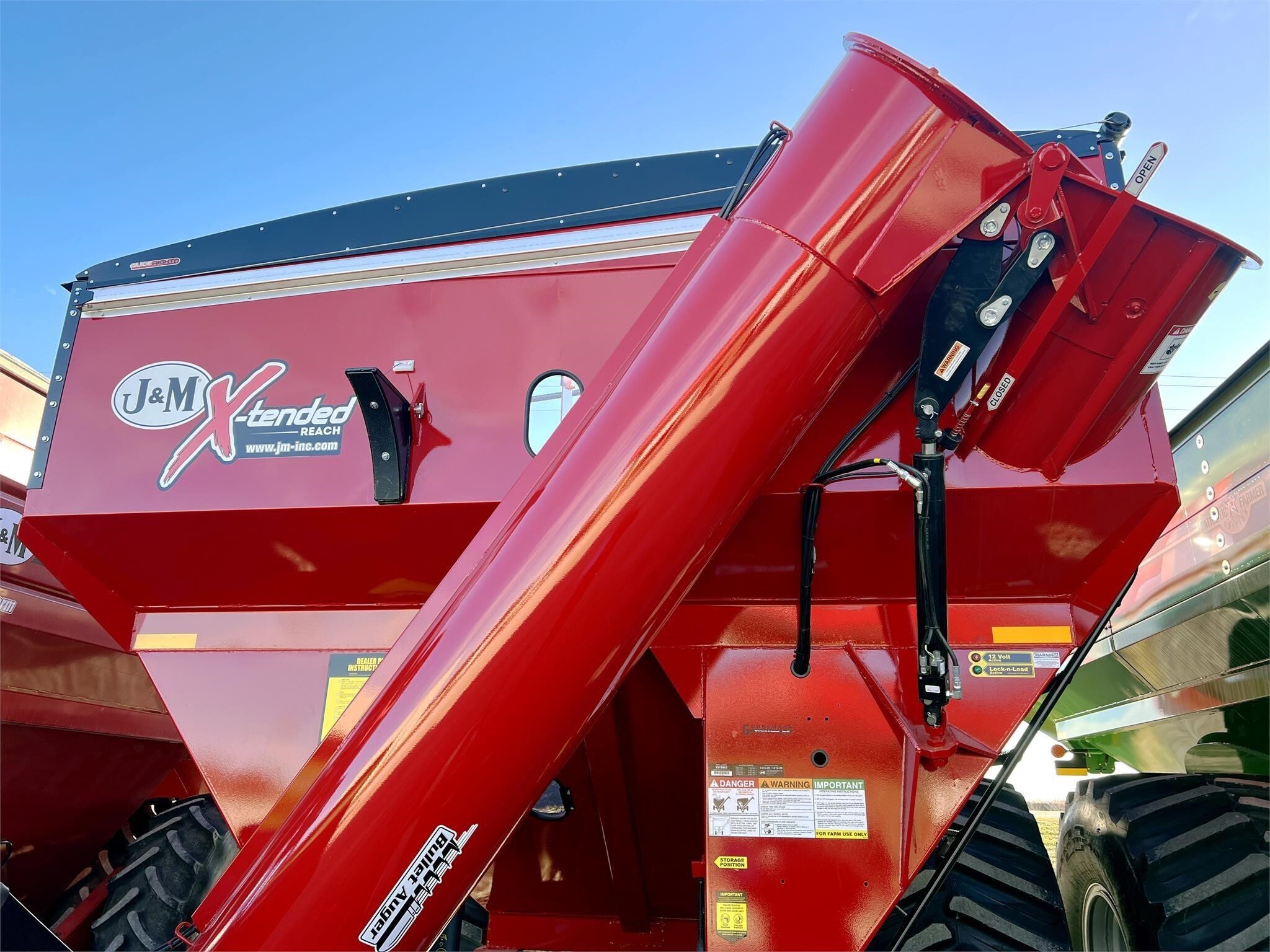 2026 J&M 1312-20S Grain Cart