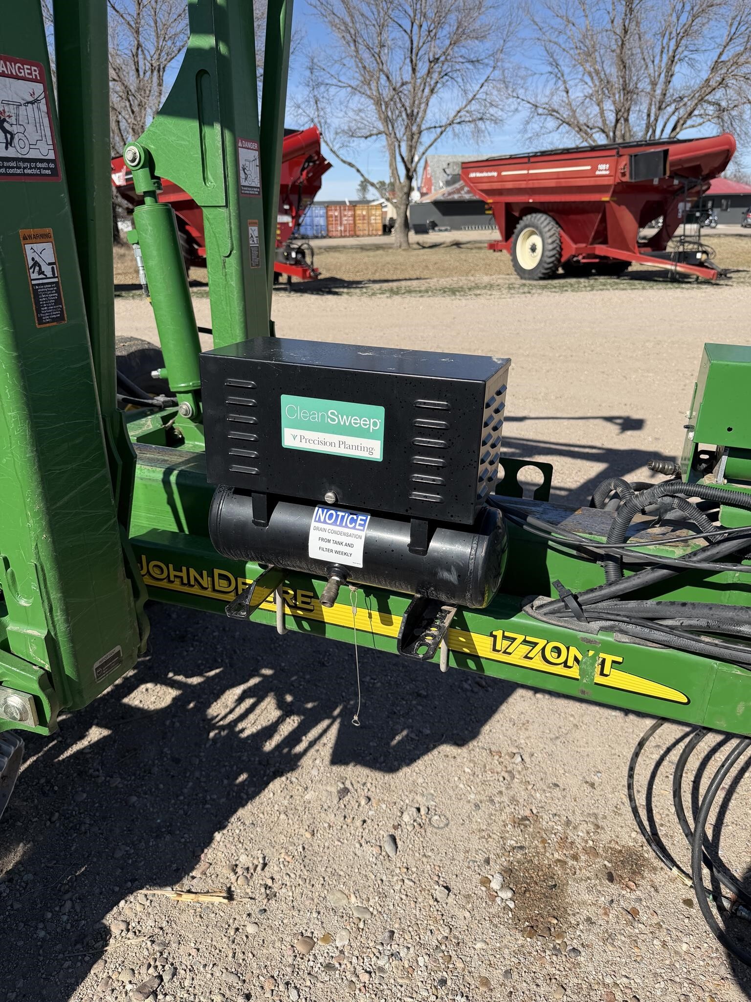  John Deere 1770NT Planter