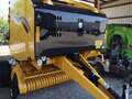  New Holland Roll-Belt 450 Utility Round Baler