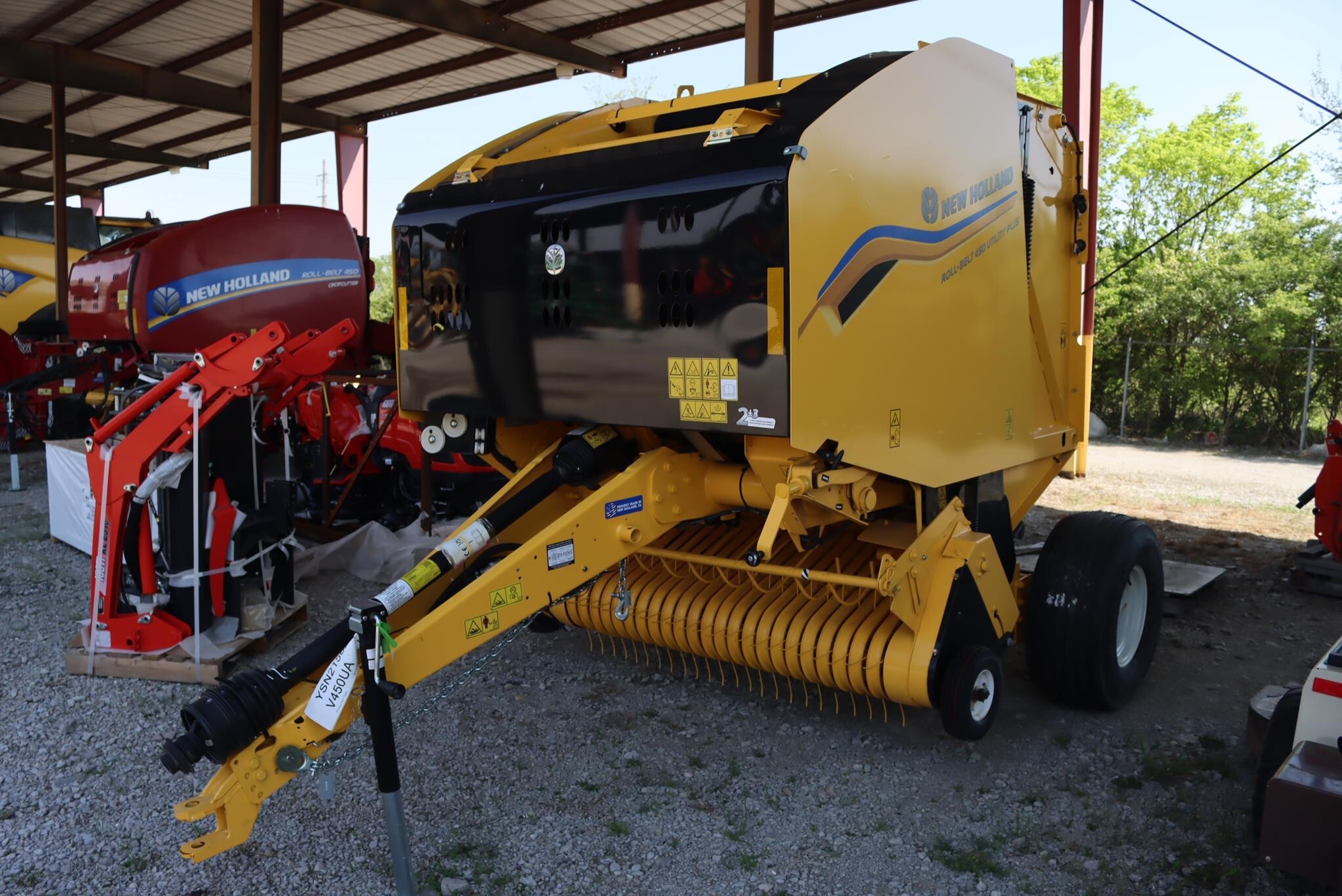  New Holland Roll-Belt 450 Utility Round Baler