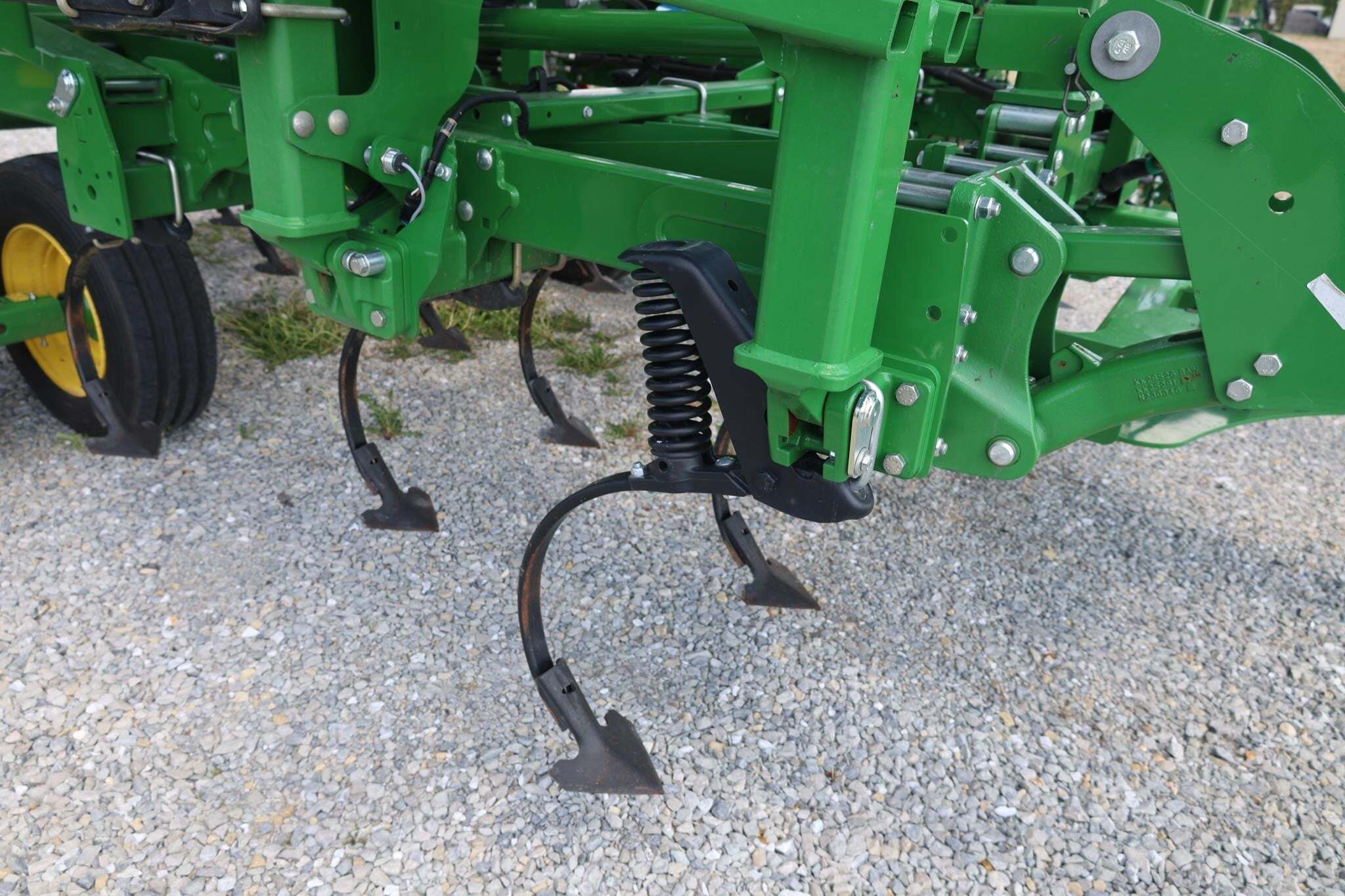 2024 John Deere 2230FH Field Cultivator