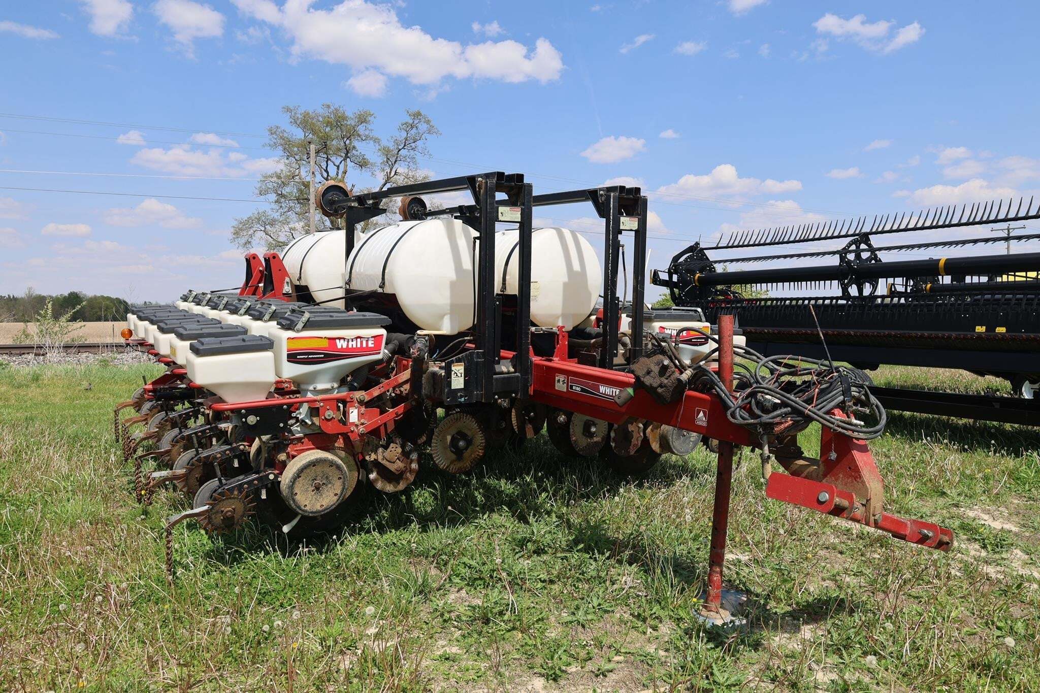  White 8180 Planter