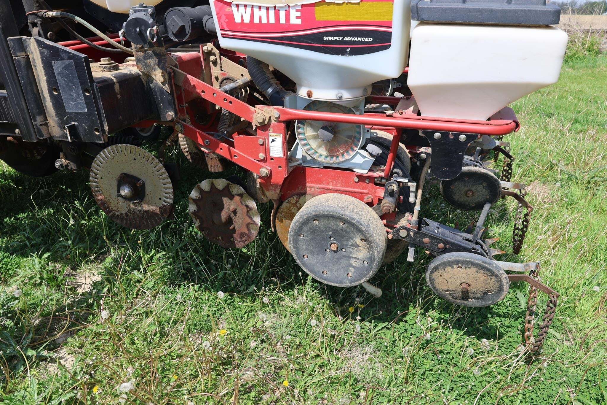  White 8180 Planter