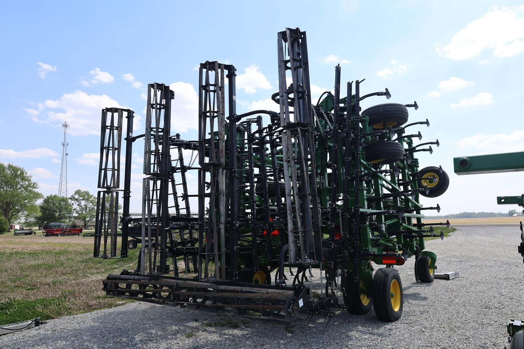 2024 John Deere 2230FH Field Cultivator