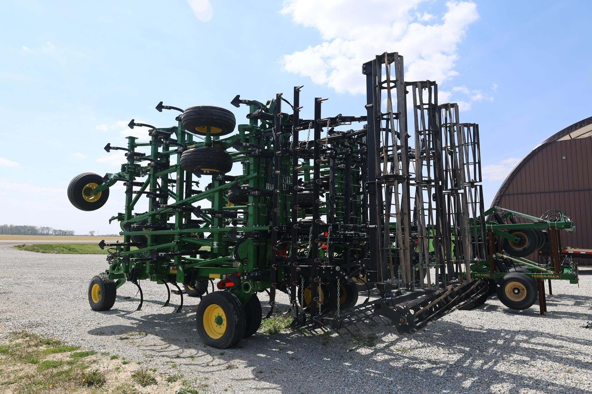 2024 John Deere 2230FH Field Cultivator