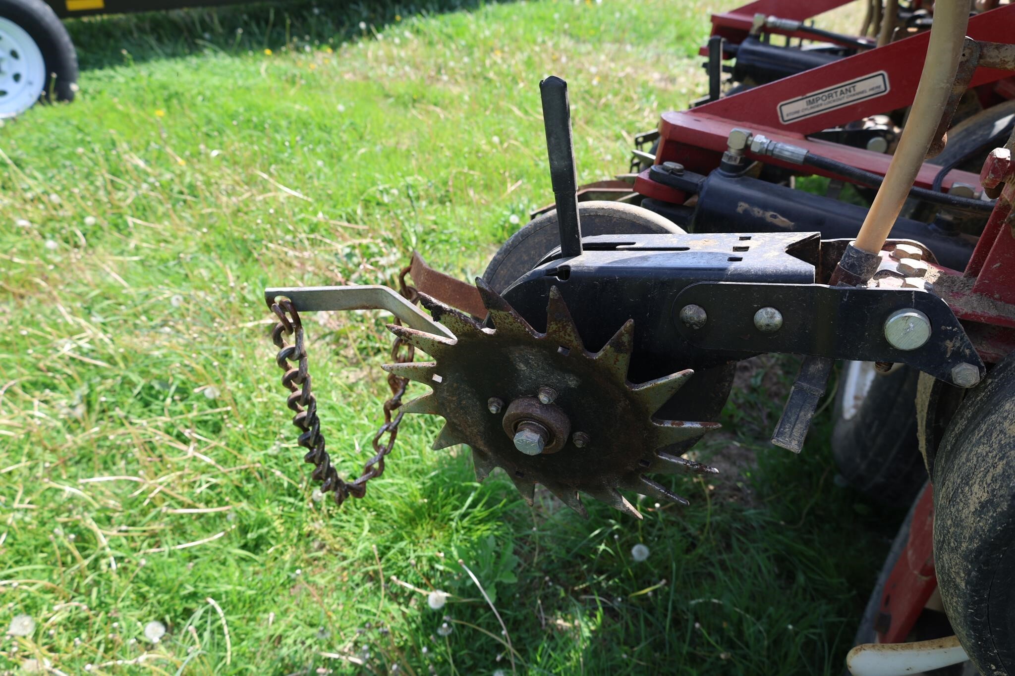  White 8180 Planter