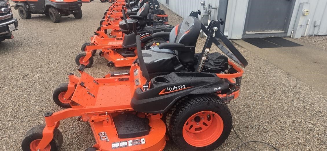  Kubota Z422 Lawn Mower