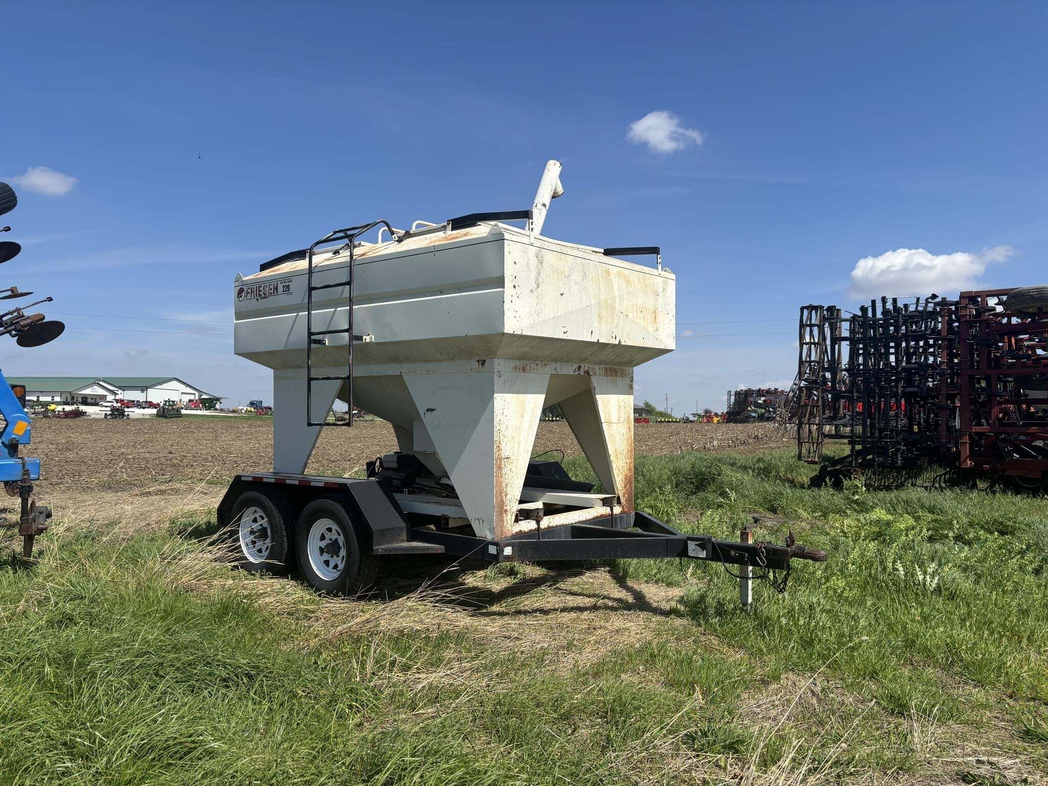 Friesen 220 Seed Tender