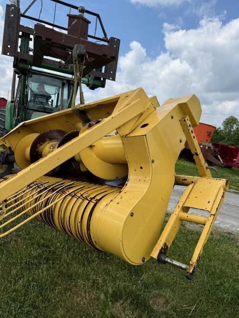 1999 New Holland 890W Pull-Type Forage Harvester