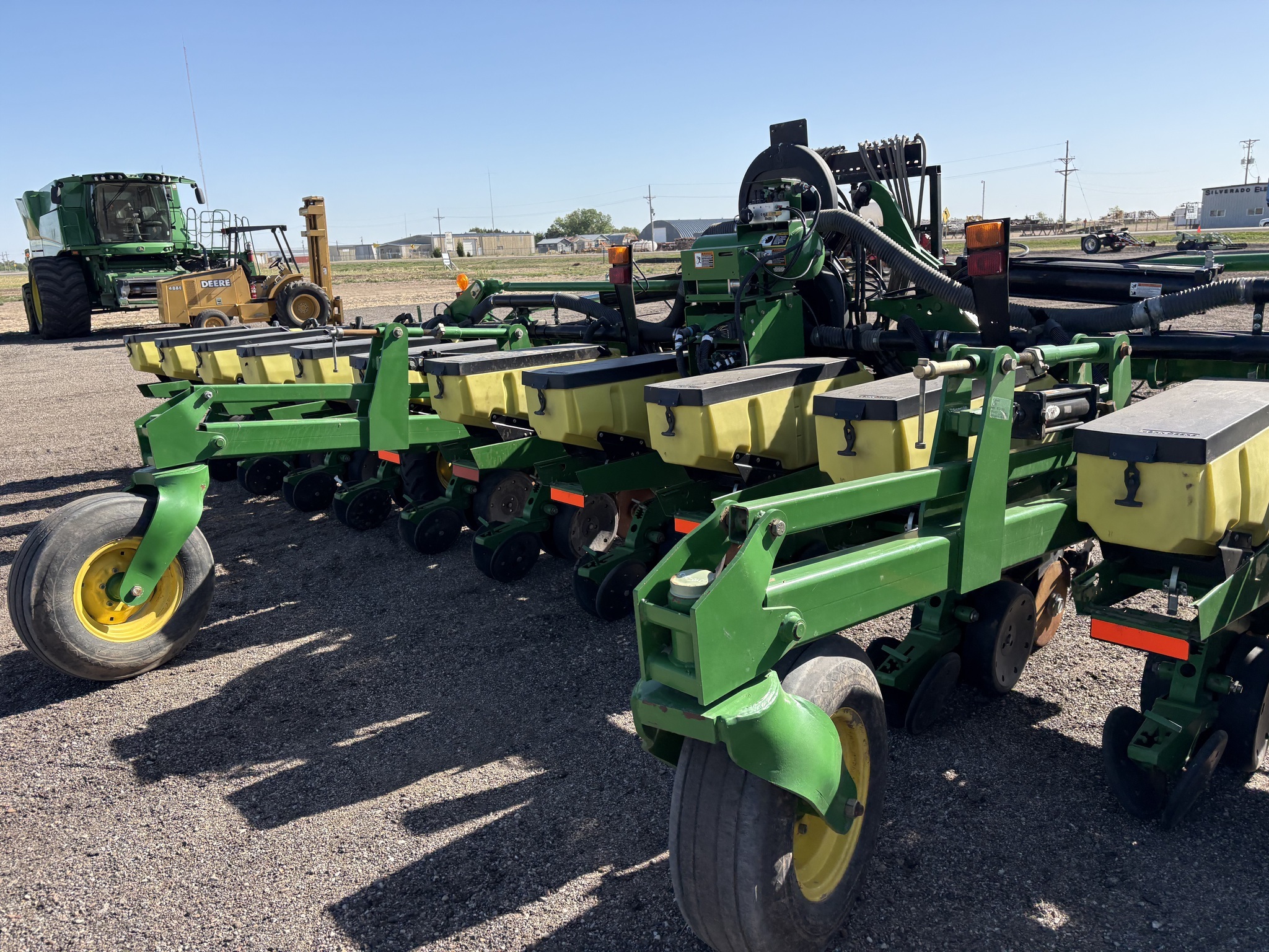 2013 John Deere 1720 Planter