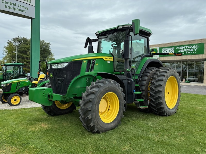 2020 John Deere 7R 210 Tractor
