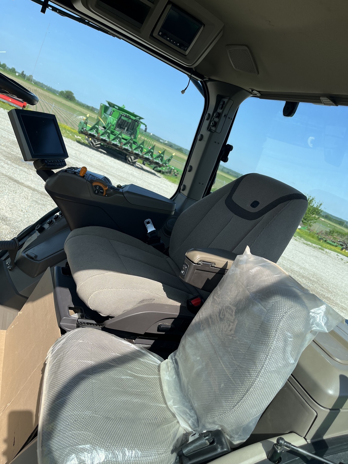 2023 John Deere 8R 310 Tractor
