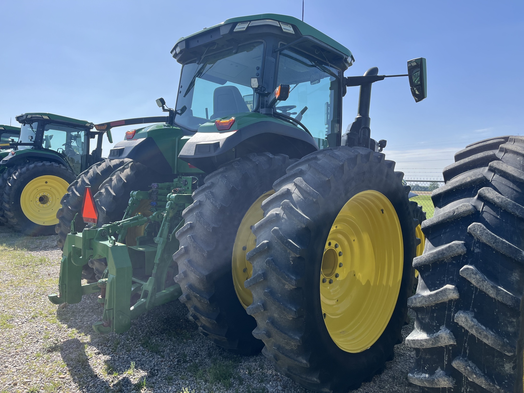 2023 John Deere 8R 310 Tractor
