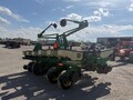 1999 John Deere 1760 Planter