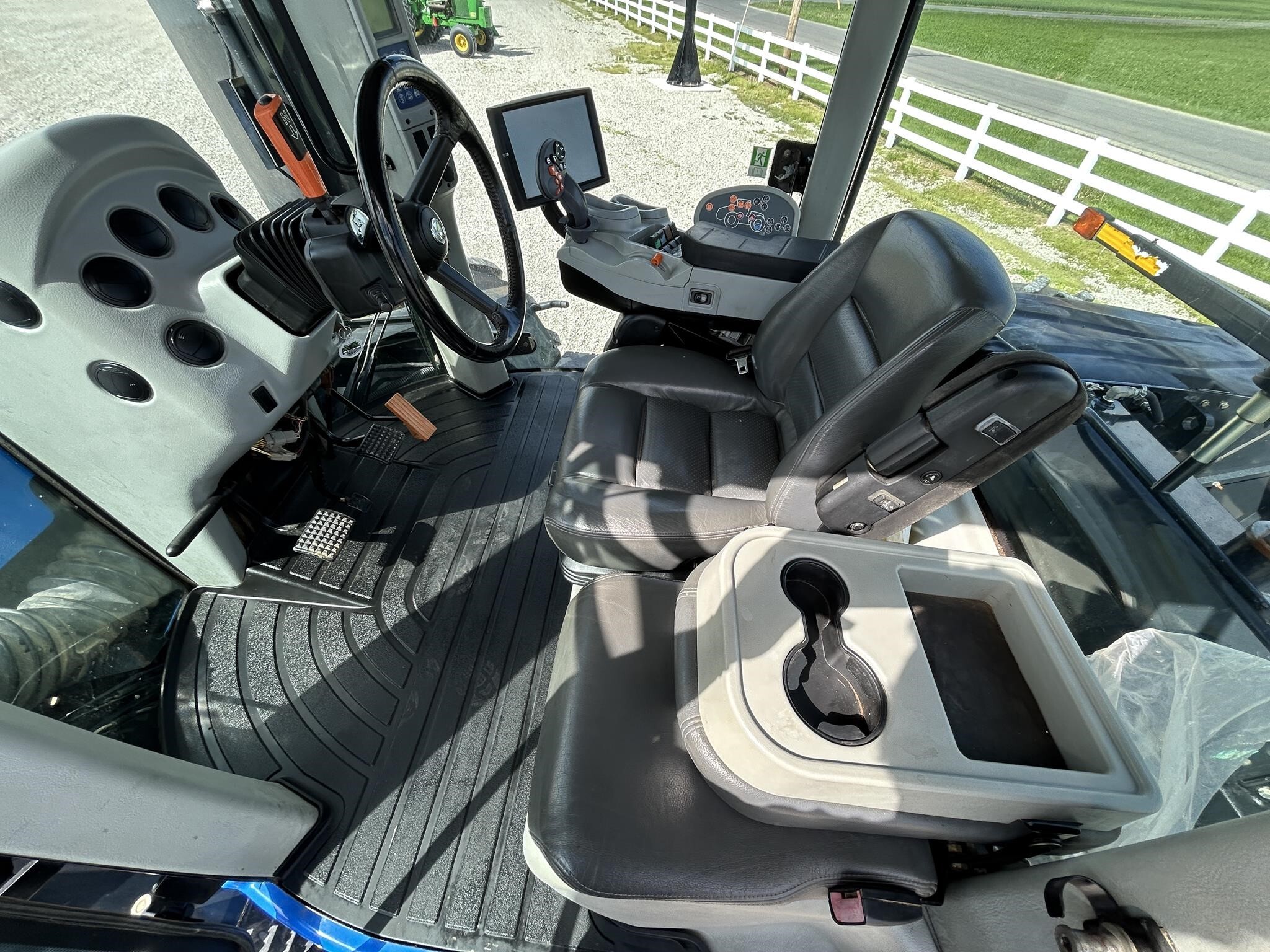 2013 New Holland T9.560 Tractor