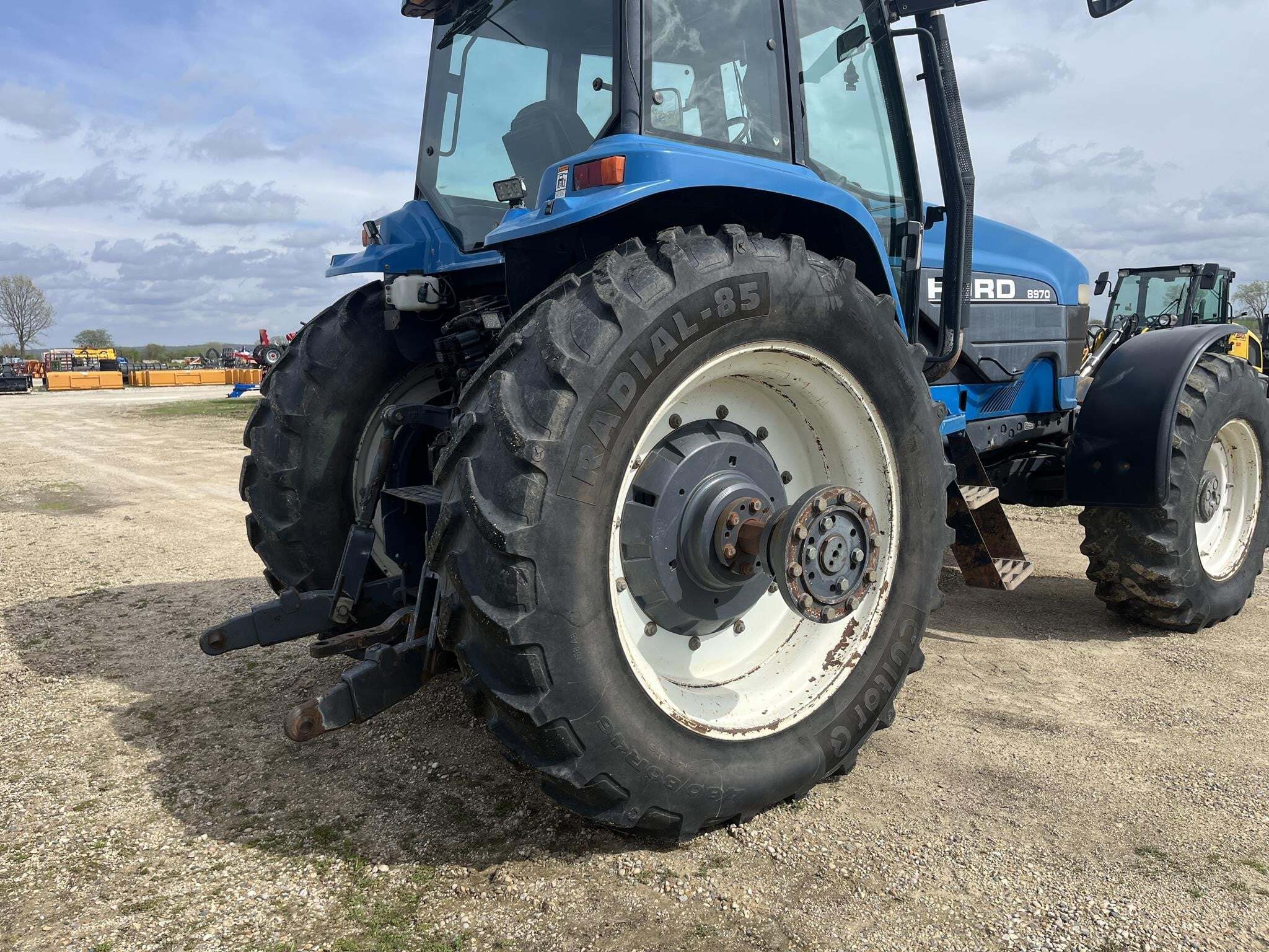 1995 Ford 8970 Tractor