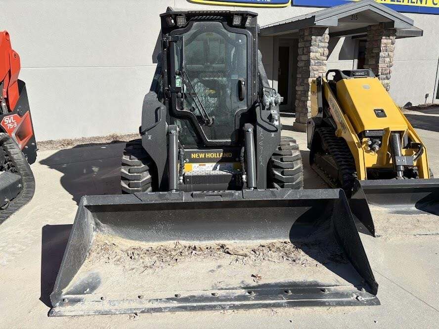 2025 New Holland L328 Skid Steer