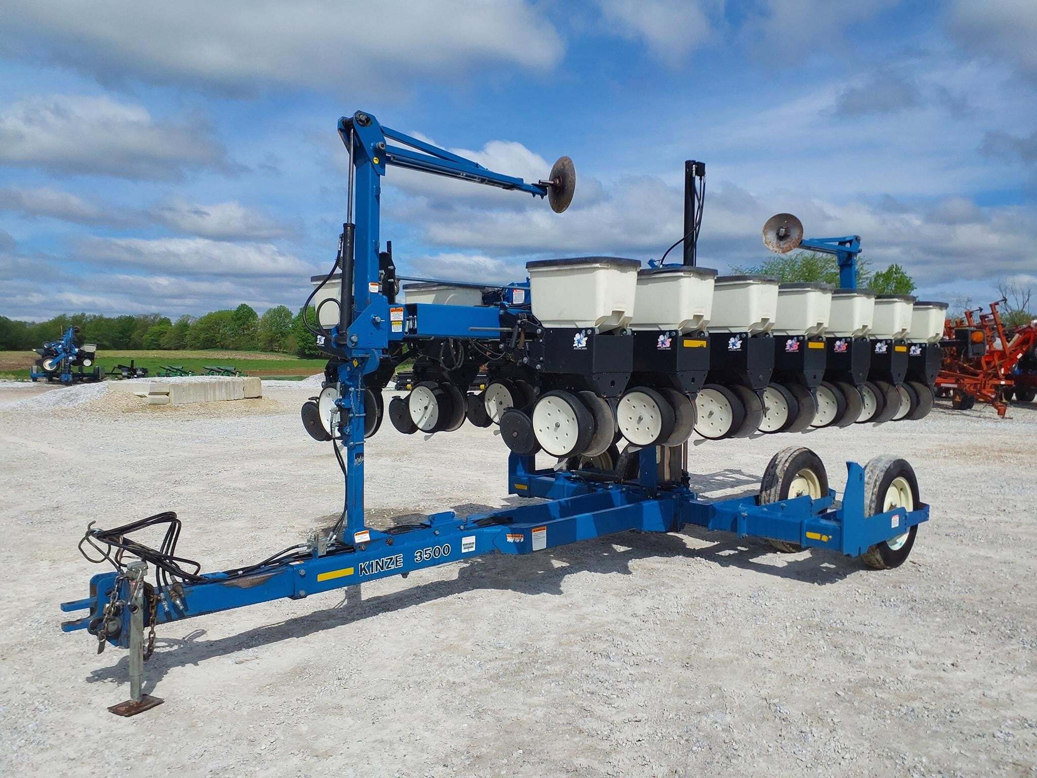  Kinze 3500 Planter