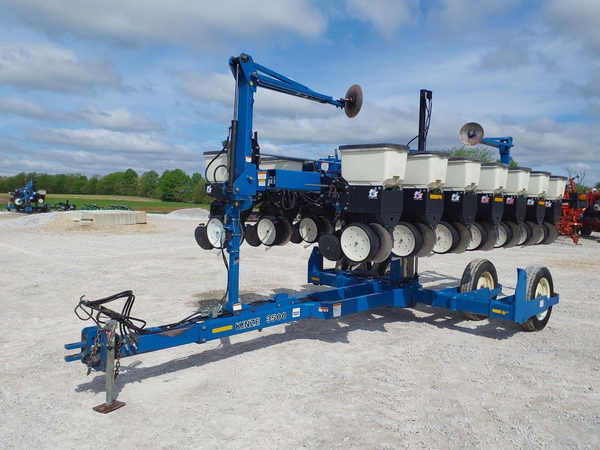  Kinze 3500 Planter