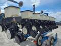  Kinze 3500 Planter