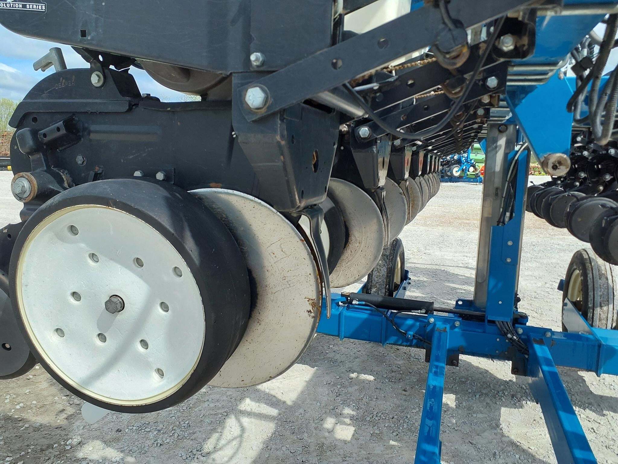  Kinze 3500 Planter
