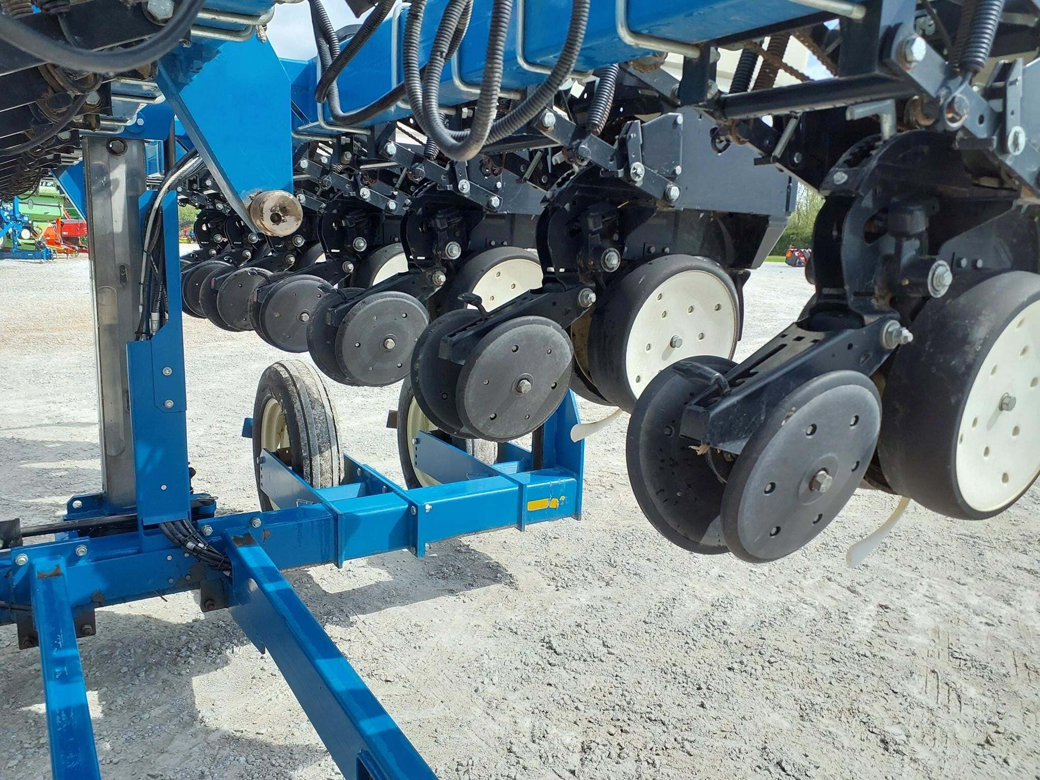  Kinze 3500 Planter