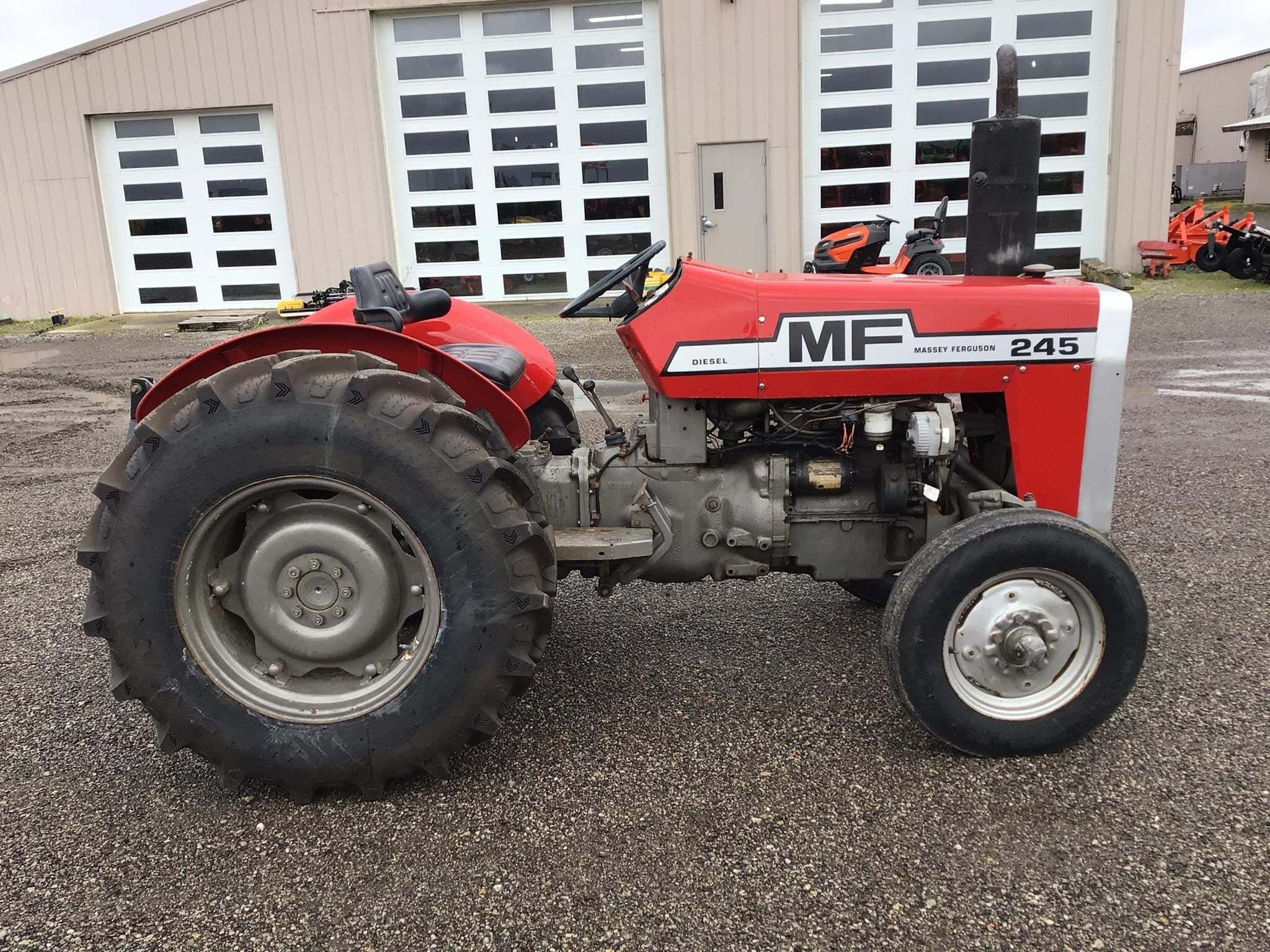 1980 Massey Ferguson 245 Tractor