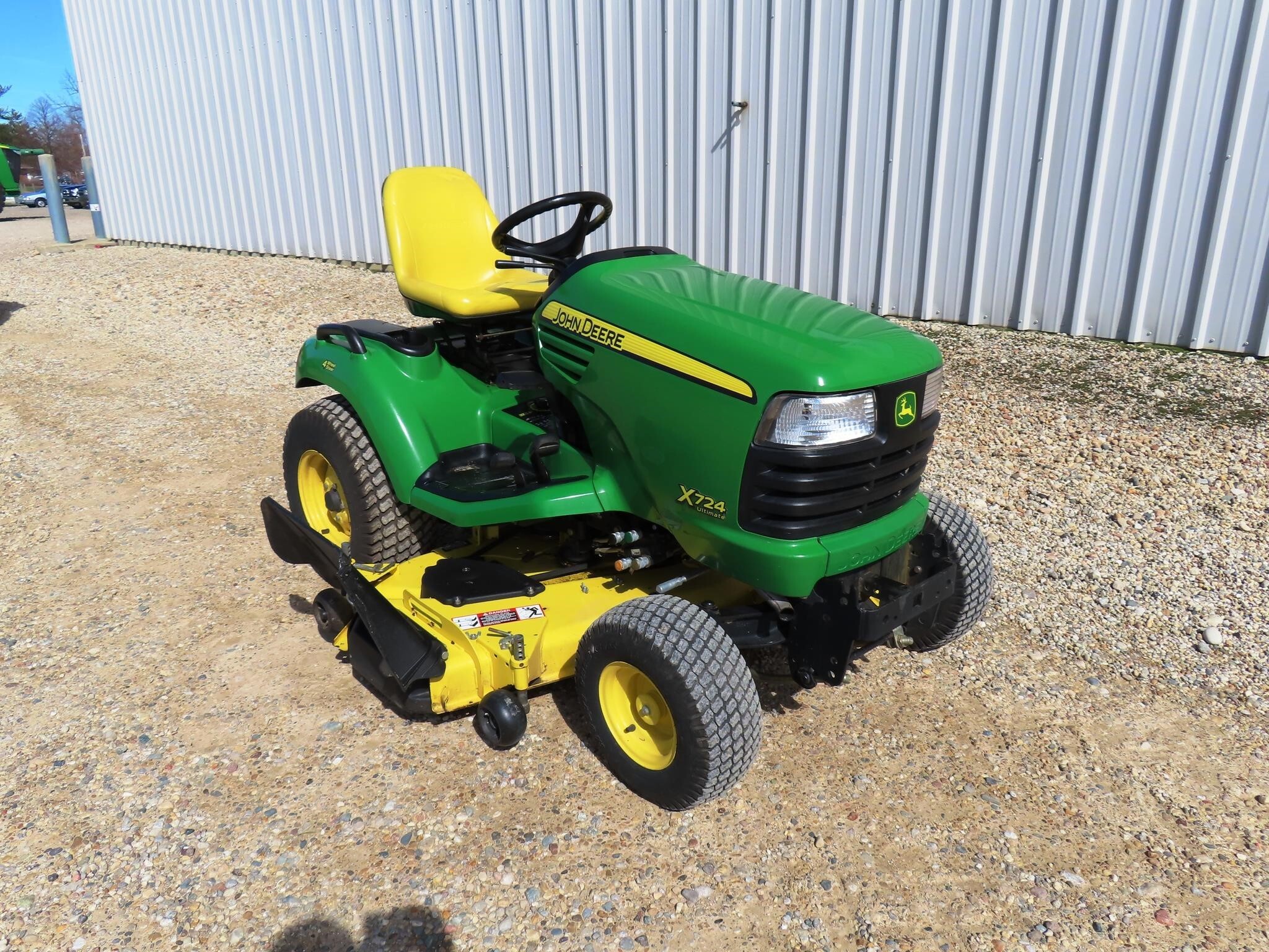 2009 John Deere X724 Lawn Mower