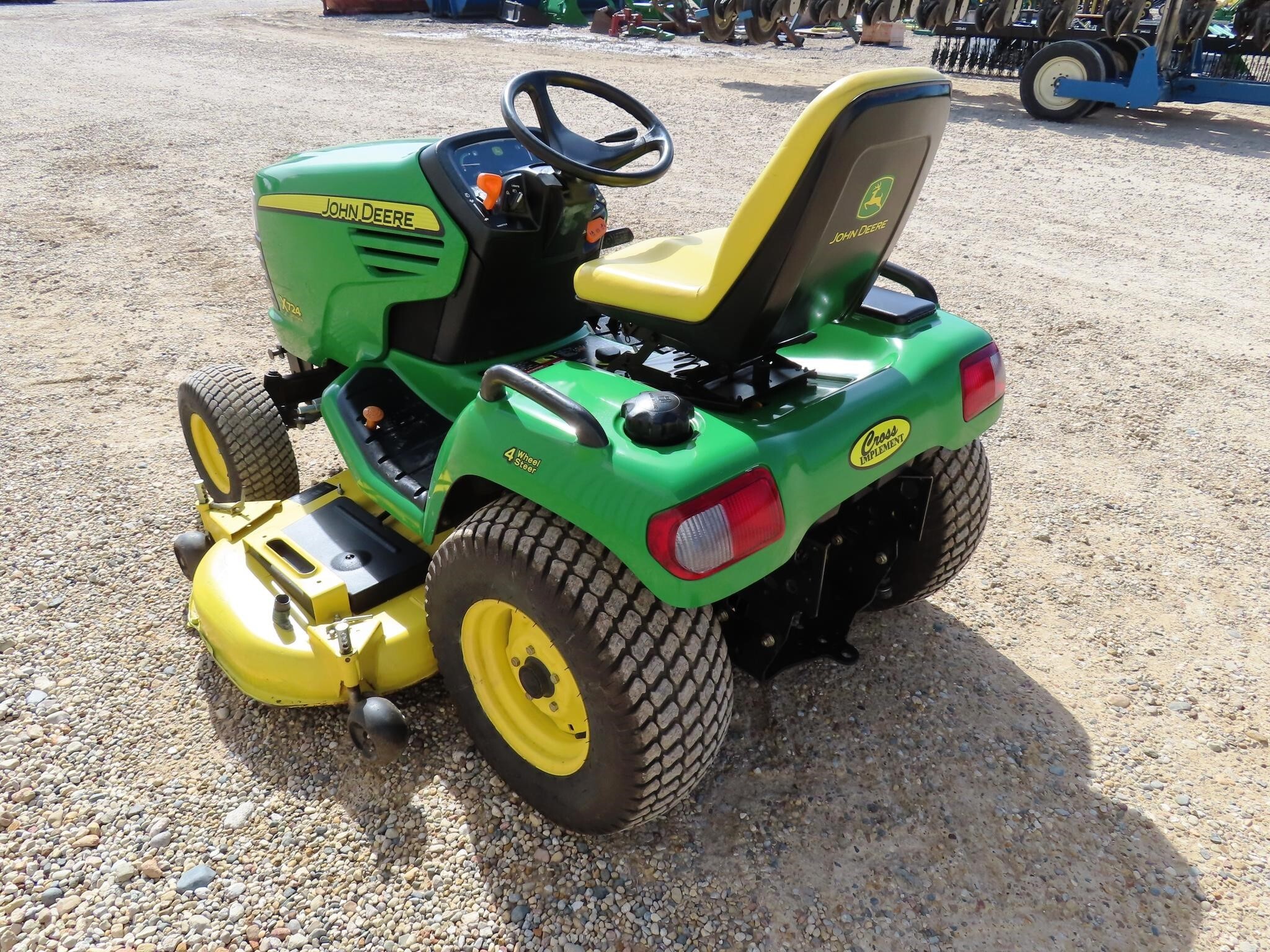 2009 John Deere X724 Lawn Mower