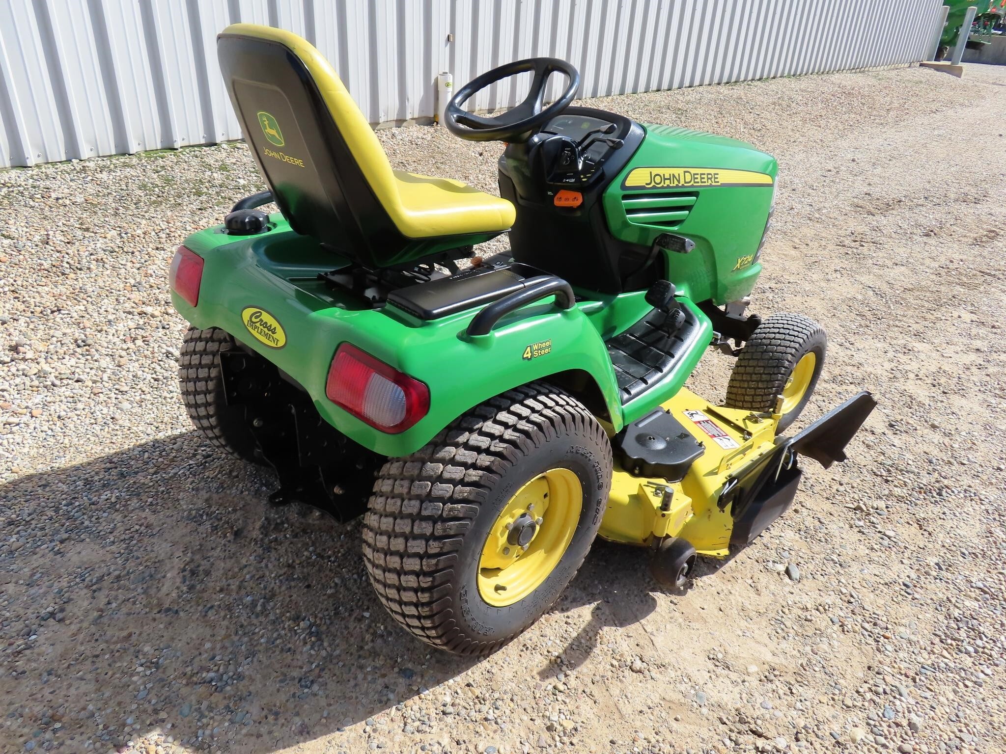 2009 John Deere X724 Lawn Mower