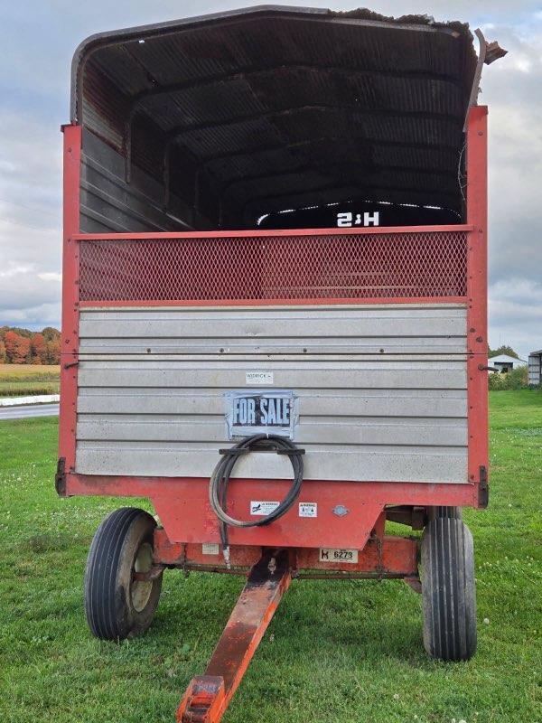  H & S PB18 Forage Wagon