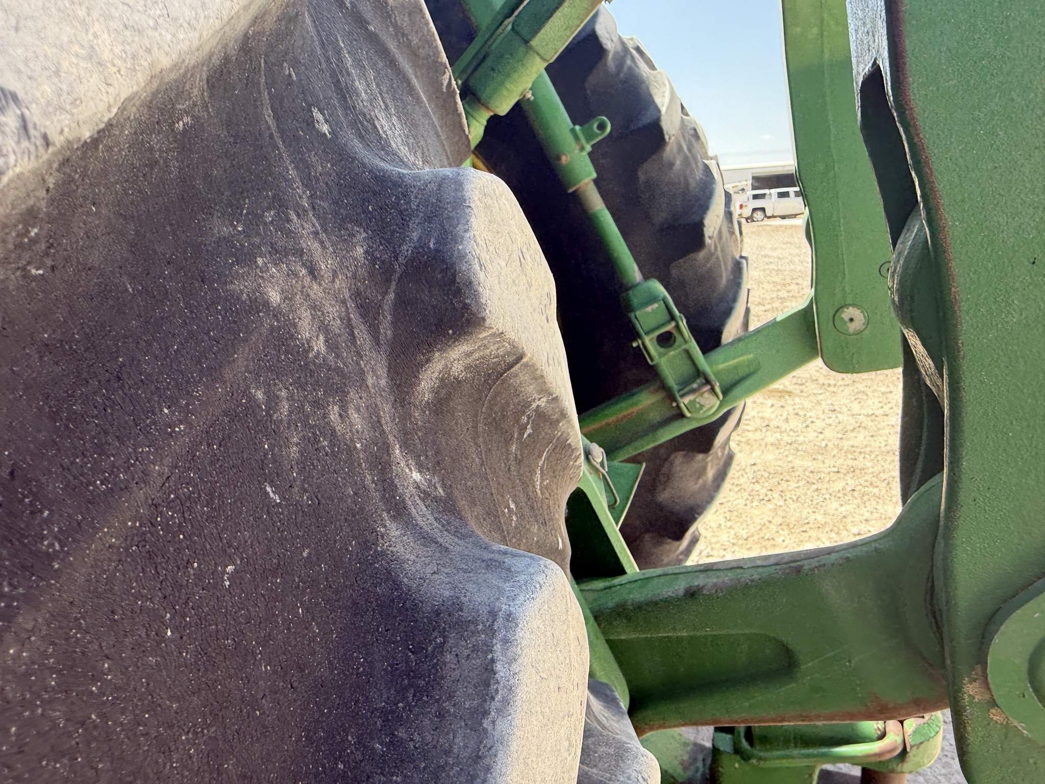 2011 John Deere 8360R Tractor