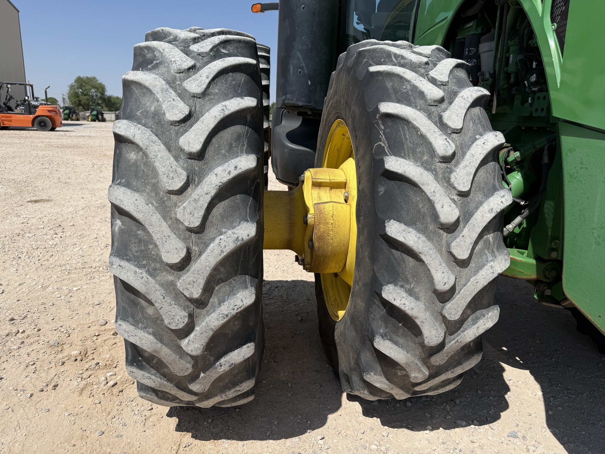 2011 John Deere 8360R Tractor